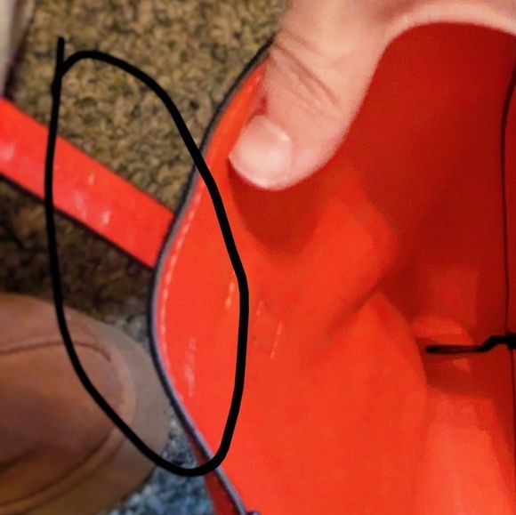 🩷💚🩷Red Faux Leather Tote With Wallet - Red (CALL OUTS) - Picture 9 of 12